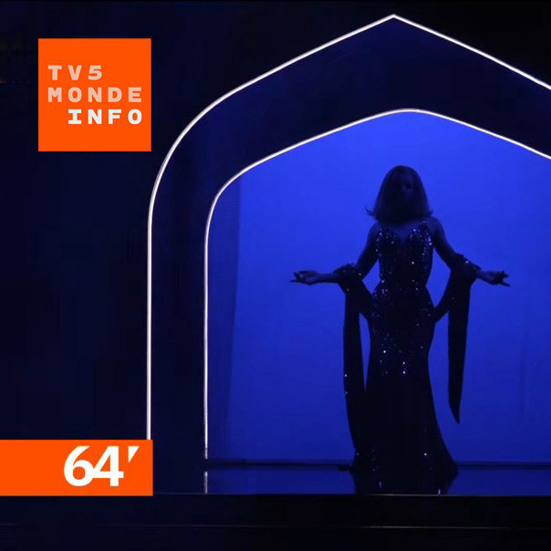 L'Iran raconté sur la scène d'un cabaret transformiste